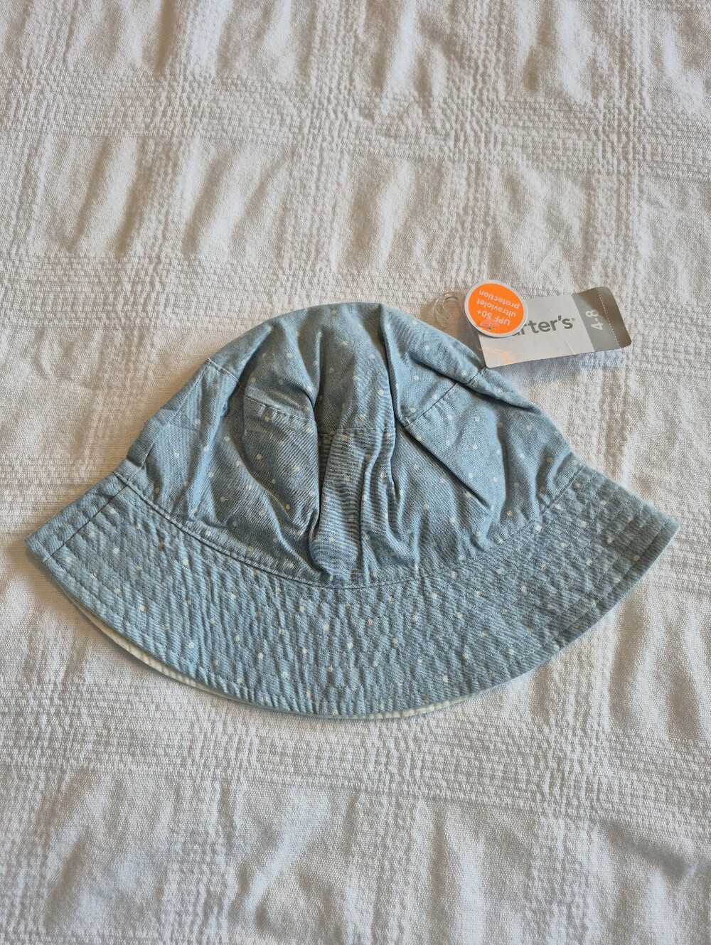 Carter's girls size 4-8 bucket hat, light blue with white polka dots NEW